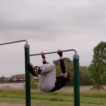 Front Lever Tuck Pull Up