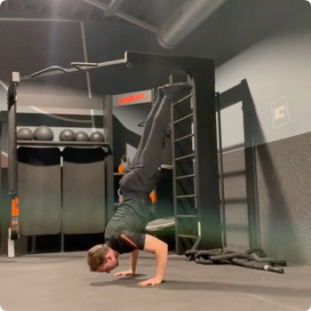 Negative handstand push up