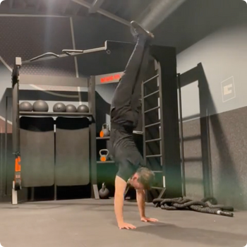 Handstand 360 rotation