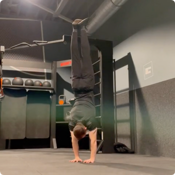 Narrow handstand