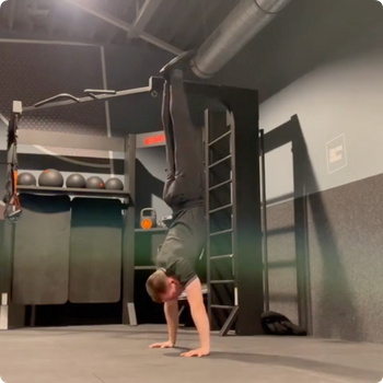 Handstand push up