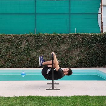 Front Lever Tuck Hold on Bar